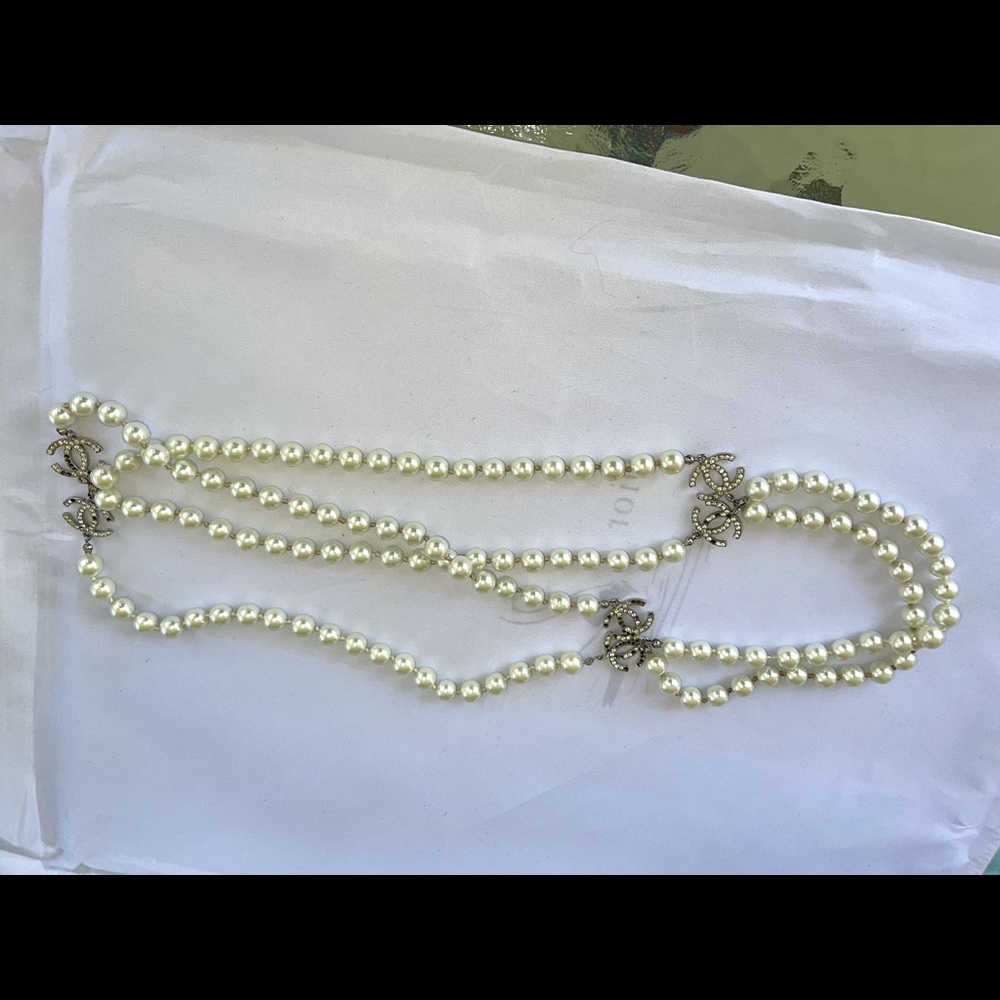 Pearl necklace